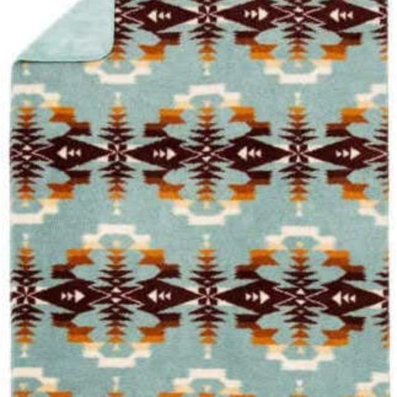 Pendleton Bedding Pendleton Sherpa Fleece Blanket Queen Size Avra